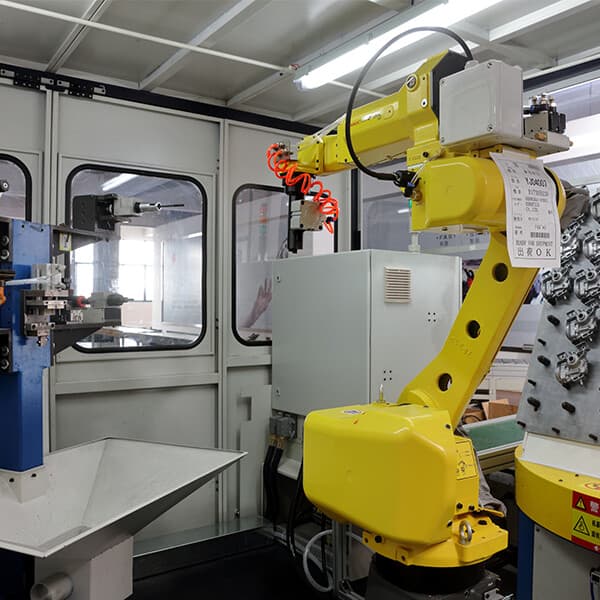 Роботизированный комплекс Kingstone Robotics для полировки и удаления окалин · арт.  — фото 2